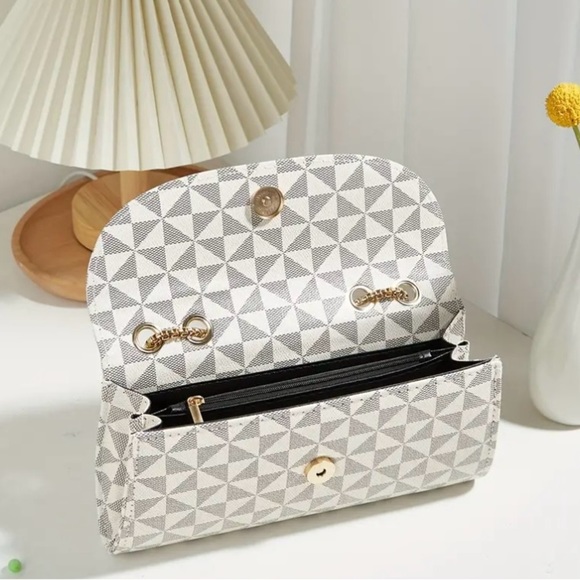 Geometric Print Crossbody Bag - Picture 2 of 3